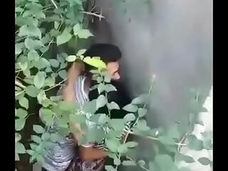 Desi couple caught fucking outdoors