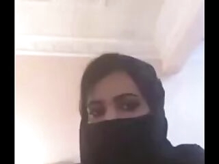 arab girl showing hooters on webcam